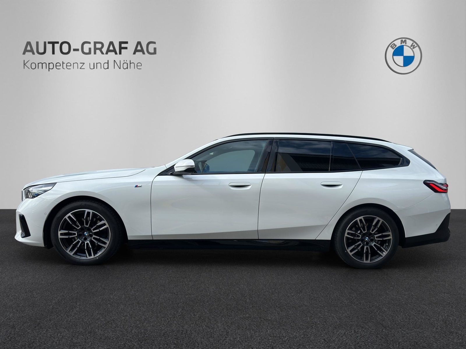 BMW 520d xDrive 48V Touring M Sport Steptronic, Mild-Hybrid Diesel/Electric, Second hand / Used, Automatic - 2