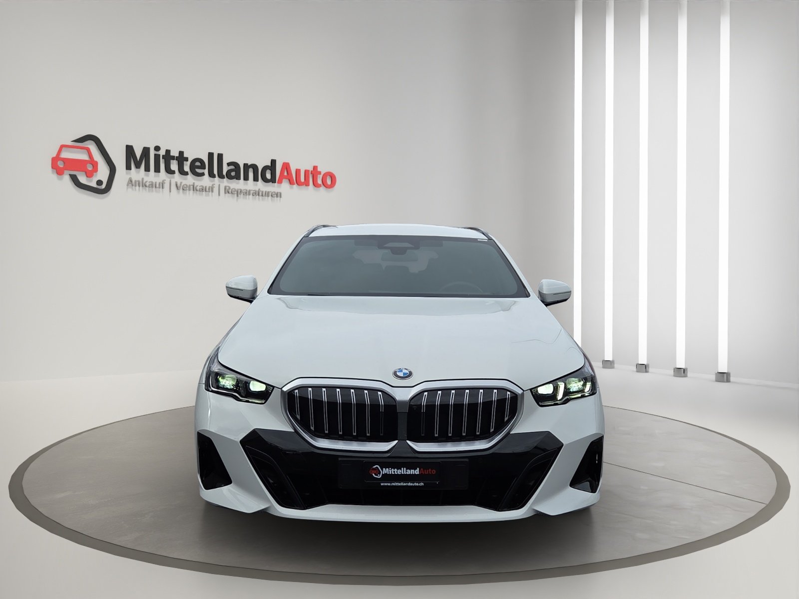 BMW 520d 48V Touring M Sport Steptronic, Mild-Hybrid Diesel/Electric, Second hand / Used, Automatic - 2
