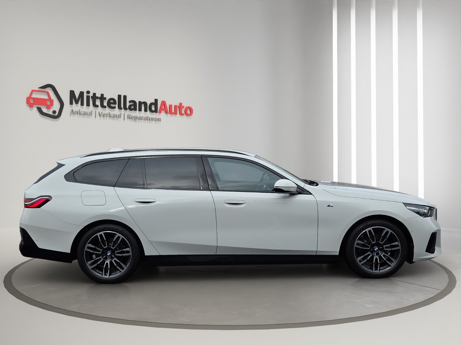 BMW 520d 48V Touring M Sport Steptronic, Mild-Hybrid Diesel/Electric, Second hand / Used, Automatic - 4