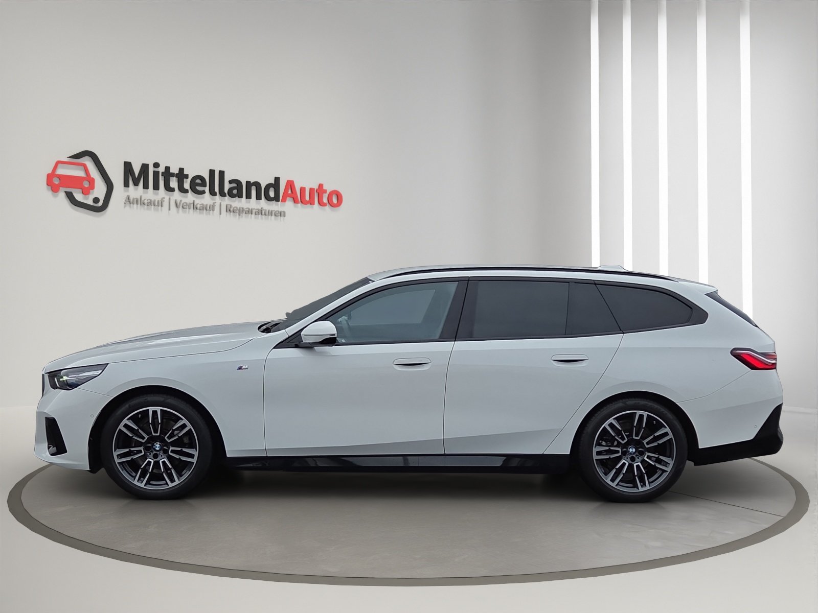 BMW 520d 48V Touring M Sport Steptronic, Mild-Hybrid Diesel/Electric, Second hand / Used, Automatic - 5
