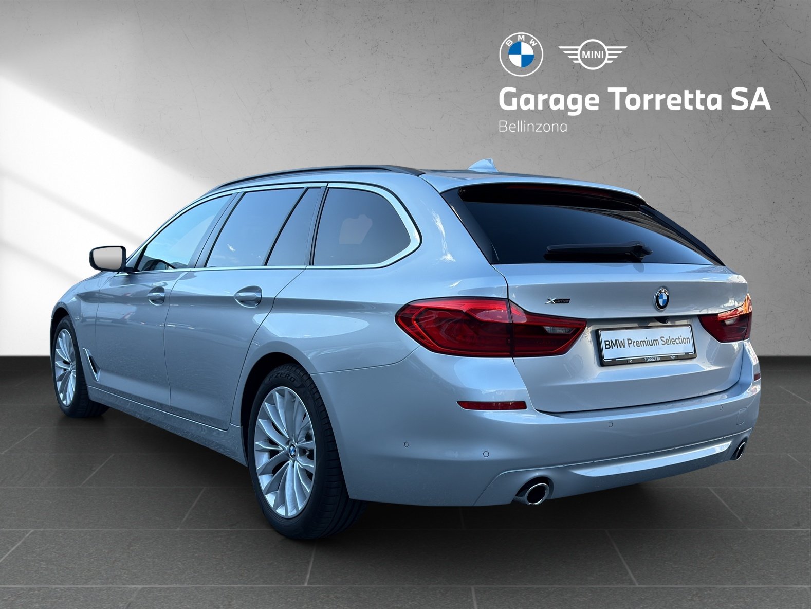 BMW 520d Touring Essential Edition Steptronic, Diesel, Second hand / Used, Automatic - 3