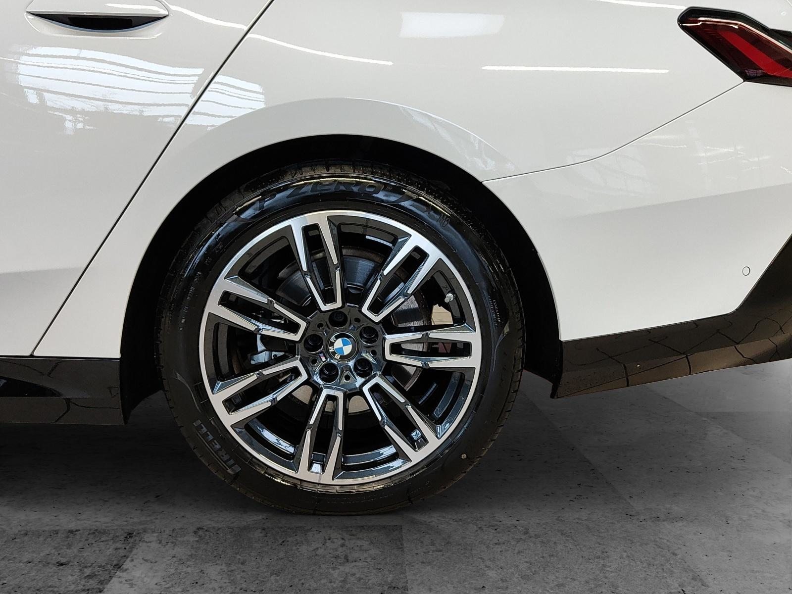 BMW 520d xDrive Touring Attraktiven Leasingzinssatz ab 1,9 % bei, Hybride Leggero Diesel/Elettrica, Occasioni / Usate, Automatico - 7