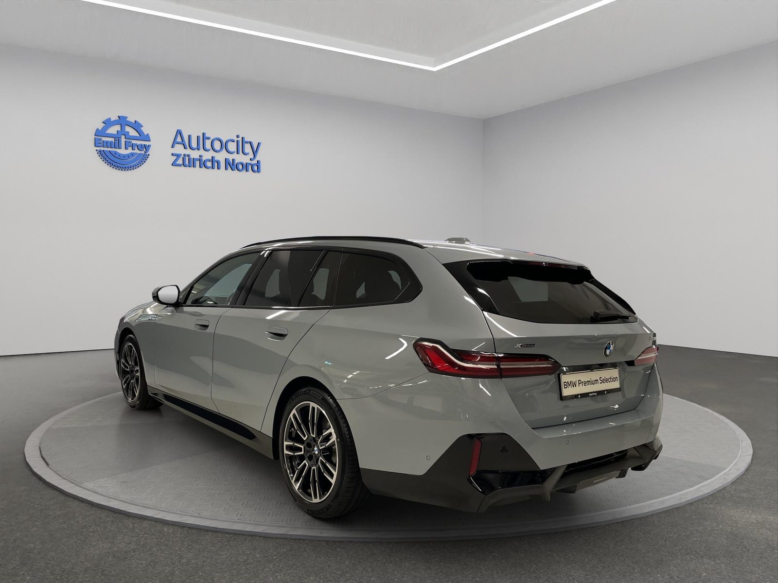 BMW 520d xDrive 48V Touring, Mild-Hybrid Diesel/Elektro, Occasion / Gebraucht, Automatik - 2