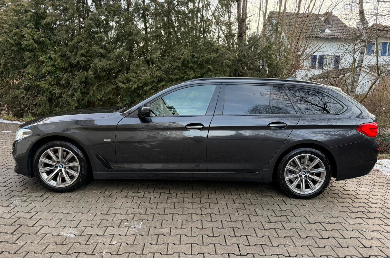 BMW 520d Touring Luxury Line Steptronic, Diesel, Occasion / Utilisé, Automatique - 2