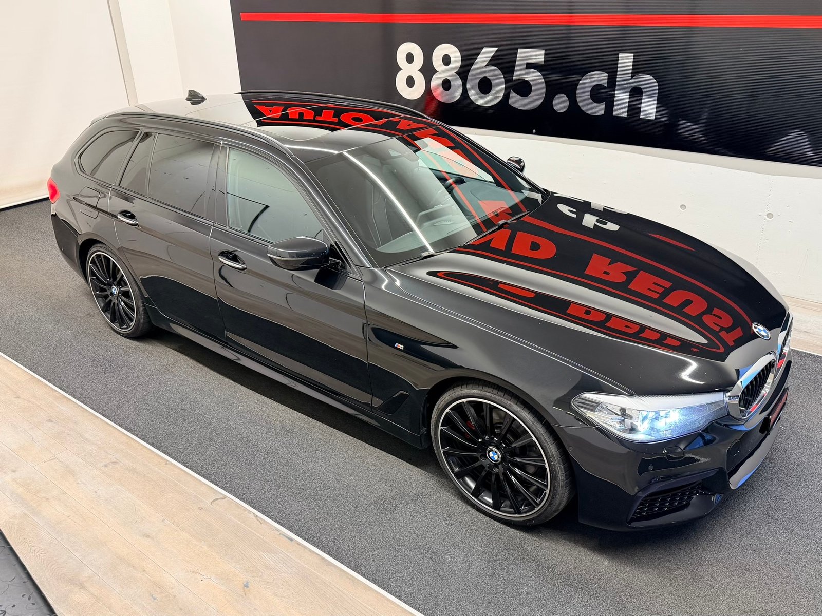 BMW 520i Touring M Sport Steptronic, Benzin, Occasion / Gebraucht, Automatik - 6