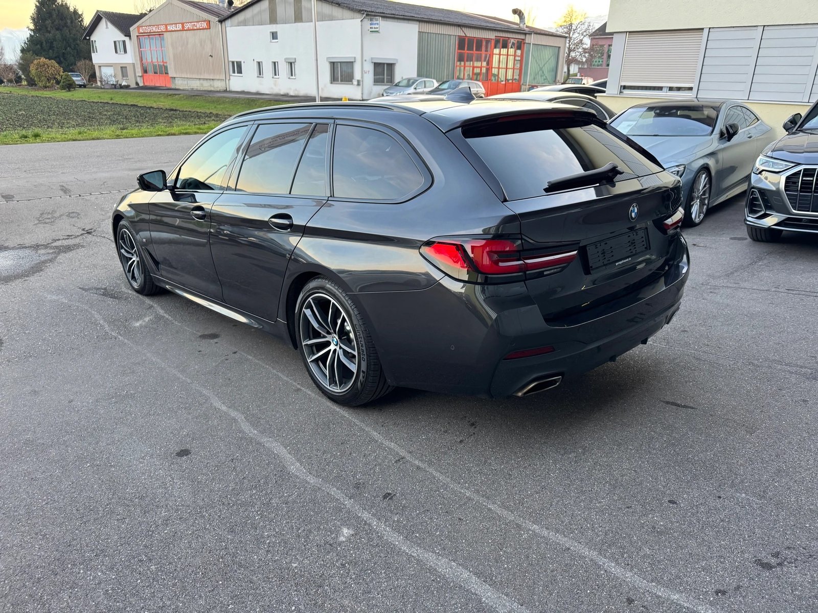 BMW 520d 48V Touring M Sport Steptronic, Mild-Hybrid Diesel/Elektro, Occasion / Gebraucht, Automatik - 2