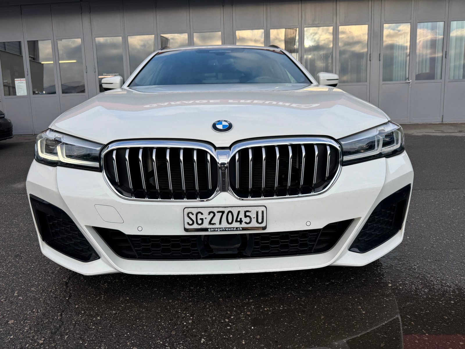 BMW 520d 48V Touring M Sport Steptronic, Mild-Hybrid Diesel/Electric, Second hand / Used, Automatic - 3