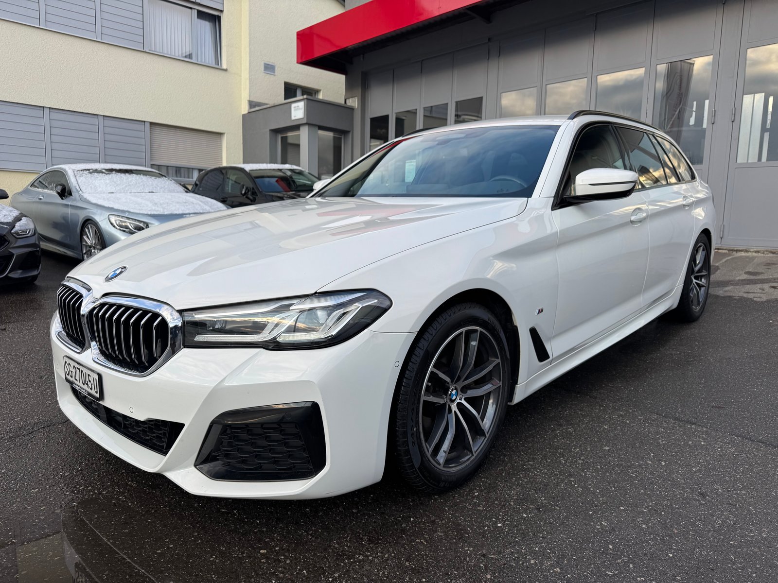 BMW 520d 48V Touring M Sport Steptronic, Mild-Hybrid Diesel/Electric, Second hand / Used, Automatic - 6