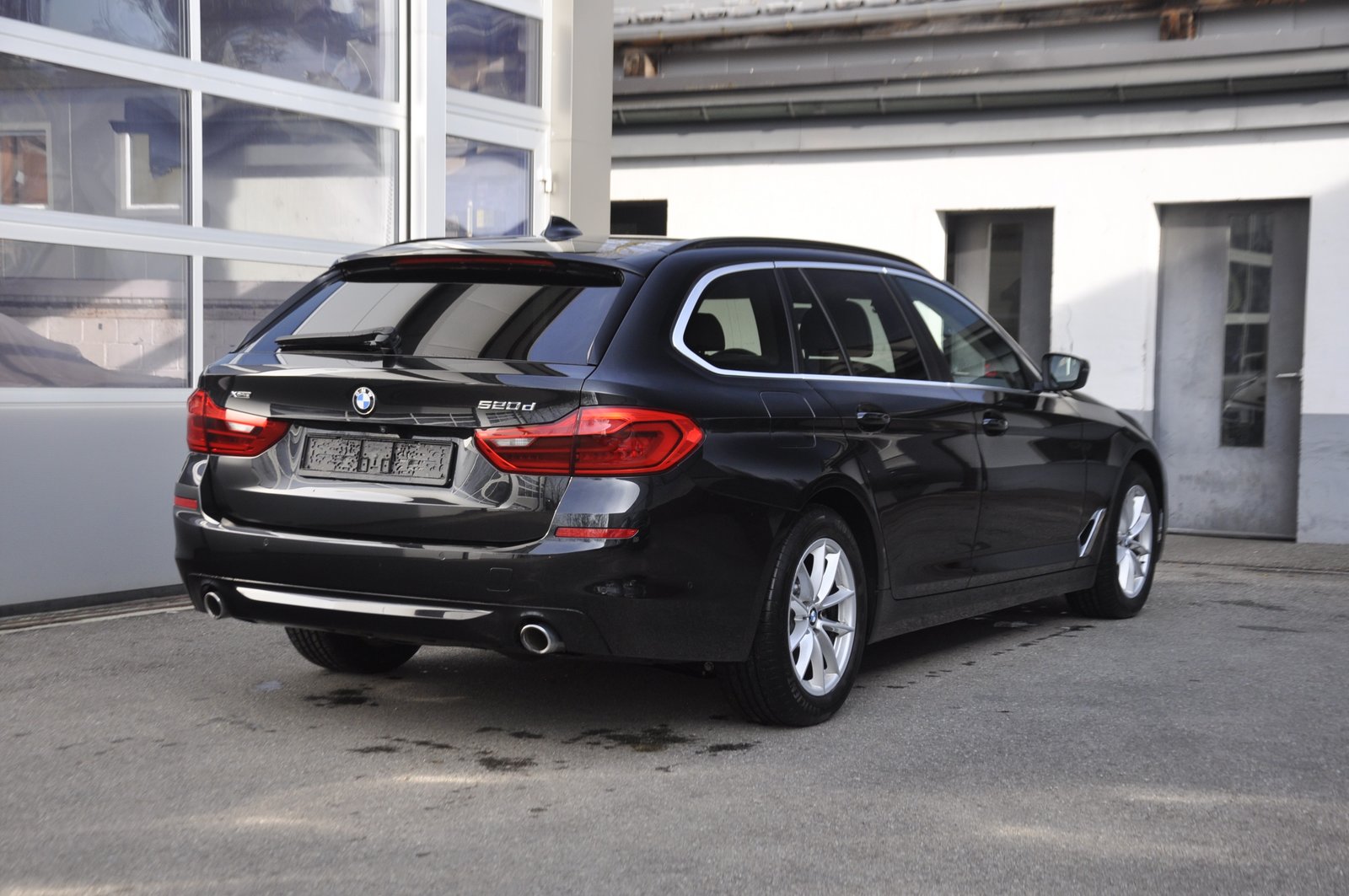 BMW 520d Touring Steptronic I Standheizung, Hybride Leggero Diesel/Elettrica, Occasioni / Usate, Automatico - 3