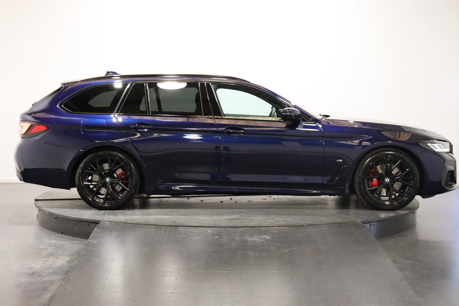 BMW 520d xDrive paddles Touring, Mild-Hybrid Diesel/Elektro, Occasion / Gebraucht, Automatik - 3