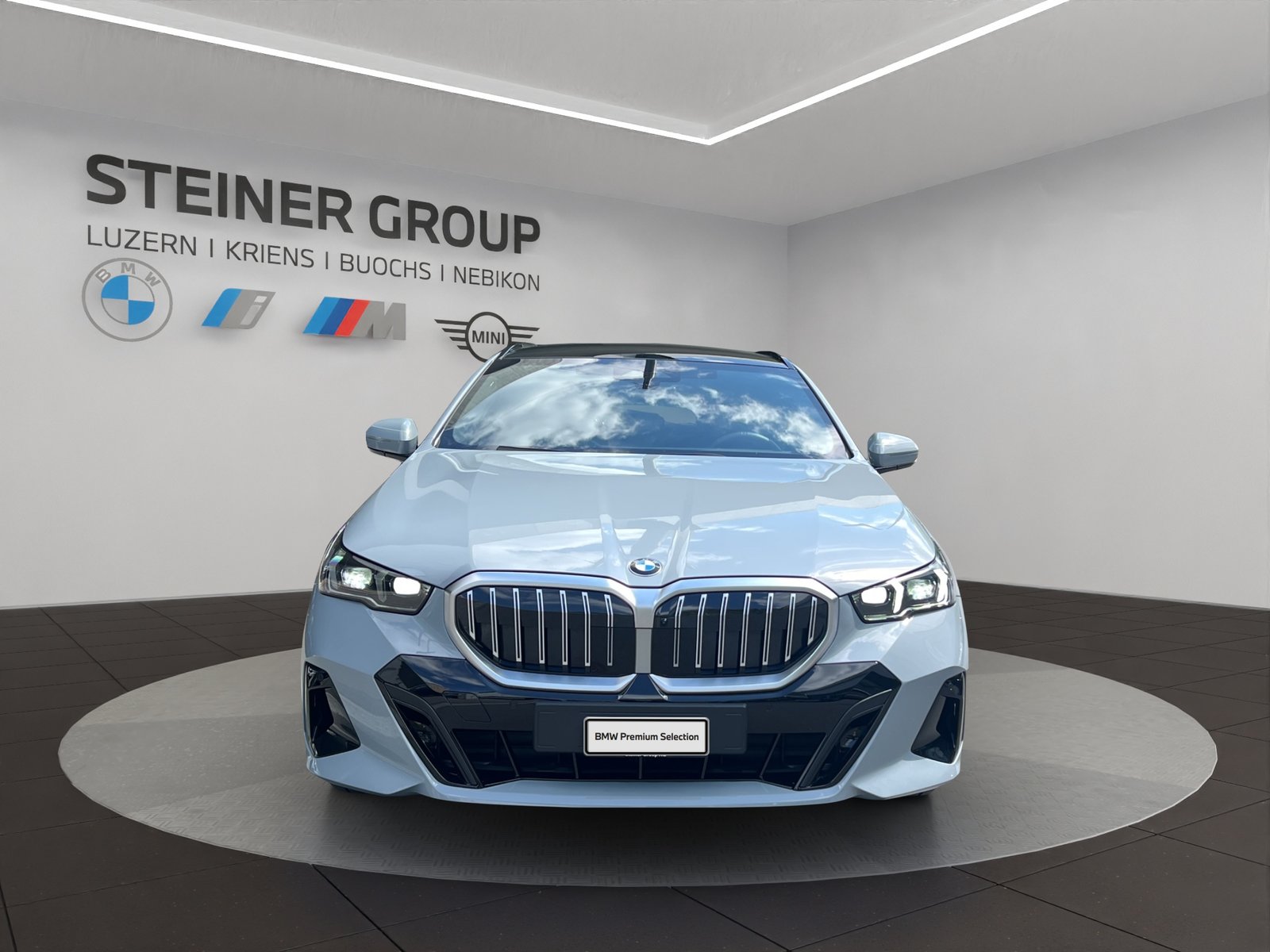 BMW 520d 48V Touring M Sport Steptronic, Mild-Hybrid Diesel/Electric, Second hand / Used, Automatic - 2