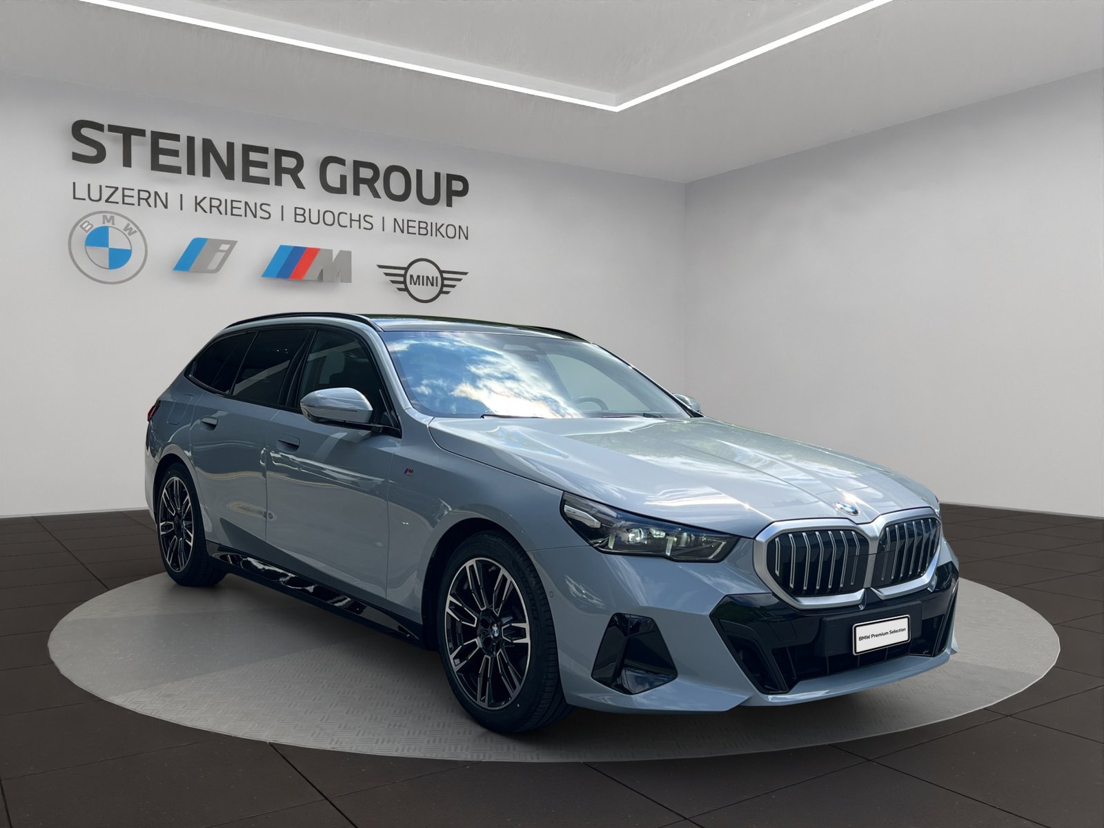 BMW 520d 48V Touring M Sport Steptronic, Mild-Hybrid Diesel/Electric, Second hand / Used, Automatic - 3