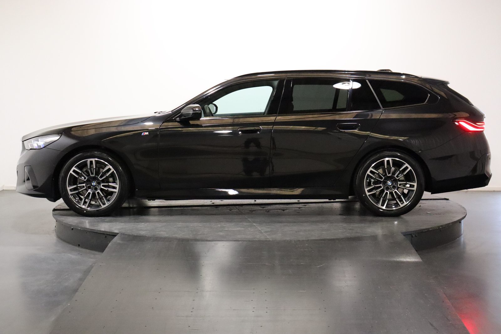 BMW 520d xDrive Touring, Hybride Léger Diesel/Électricité, Occasion / Utilisé, Automatique - 2