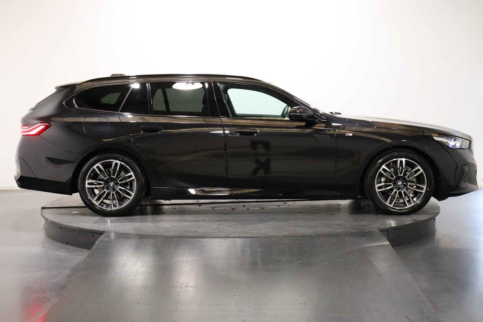BMW 520d xDrive Touring, Hybride Léger Diesel/Électricité, Occasion / Utilisé, Automatique - 3