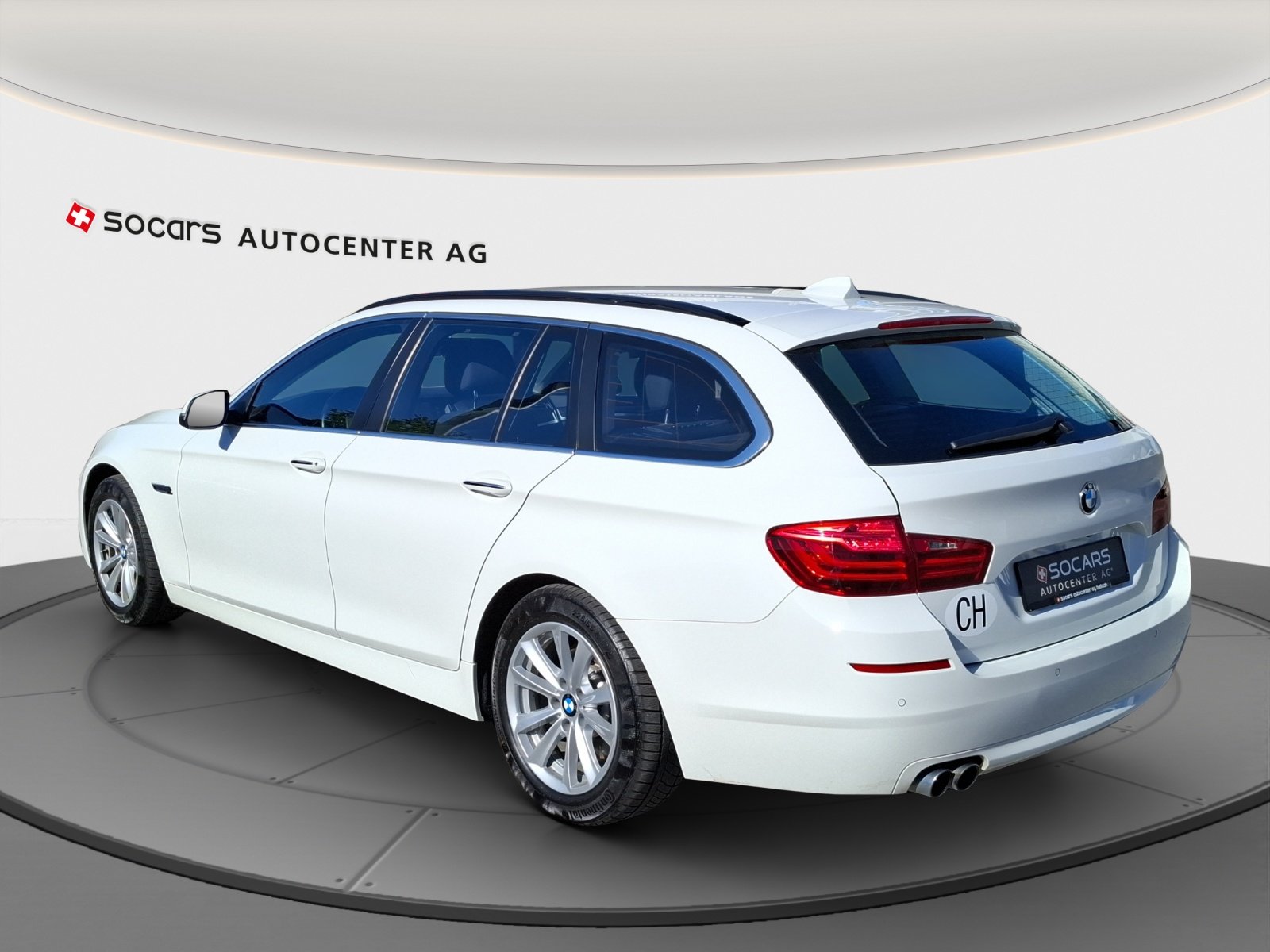 BMW 520d Touring Steptronic // 8-fach Aluminiumbereift // Su, Diesel, Second hand / Used, Automatic - 5