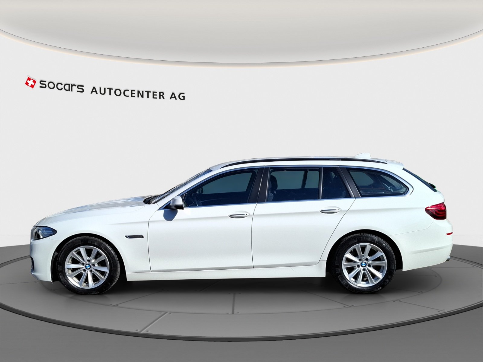 BMW 520d Touring Steptronic // 8-fach Aluminiumbereift // Su, Diesel, Second hand / Used, Automatic - 6
