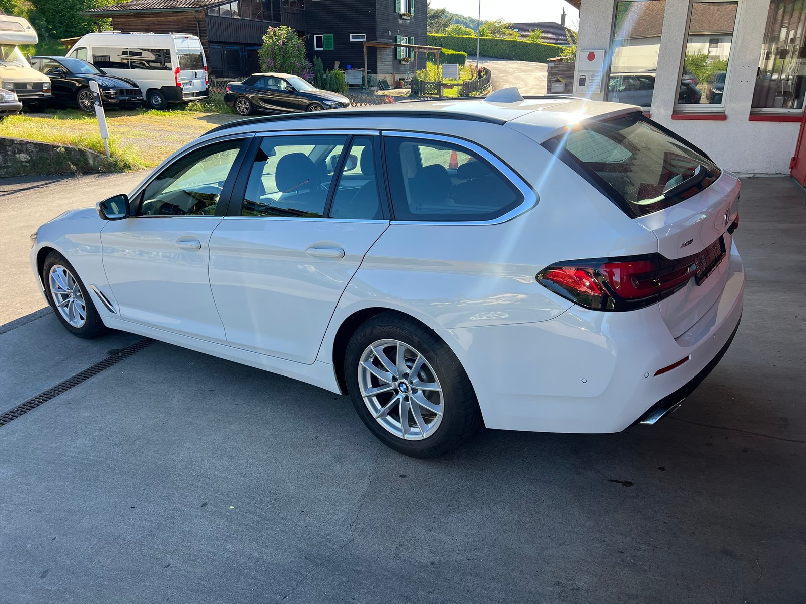 BMW 520d 48V Touring Steptronic / Facelift, Mild-Hybrid Diesel/Electric, Second hand / Used, Automatic - 5