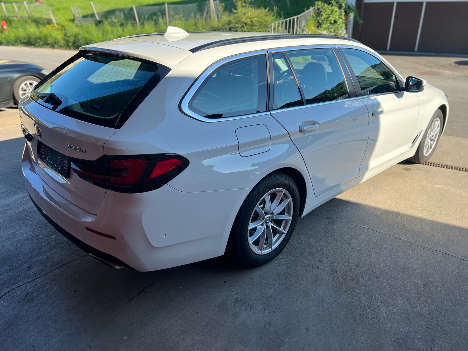 BMW 520d 48V Touring Steptronic / Facelift, Mild-Hybrid Diesel/Electric, Second hand / Used, Automatic - 7