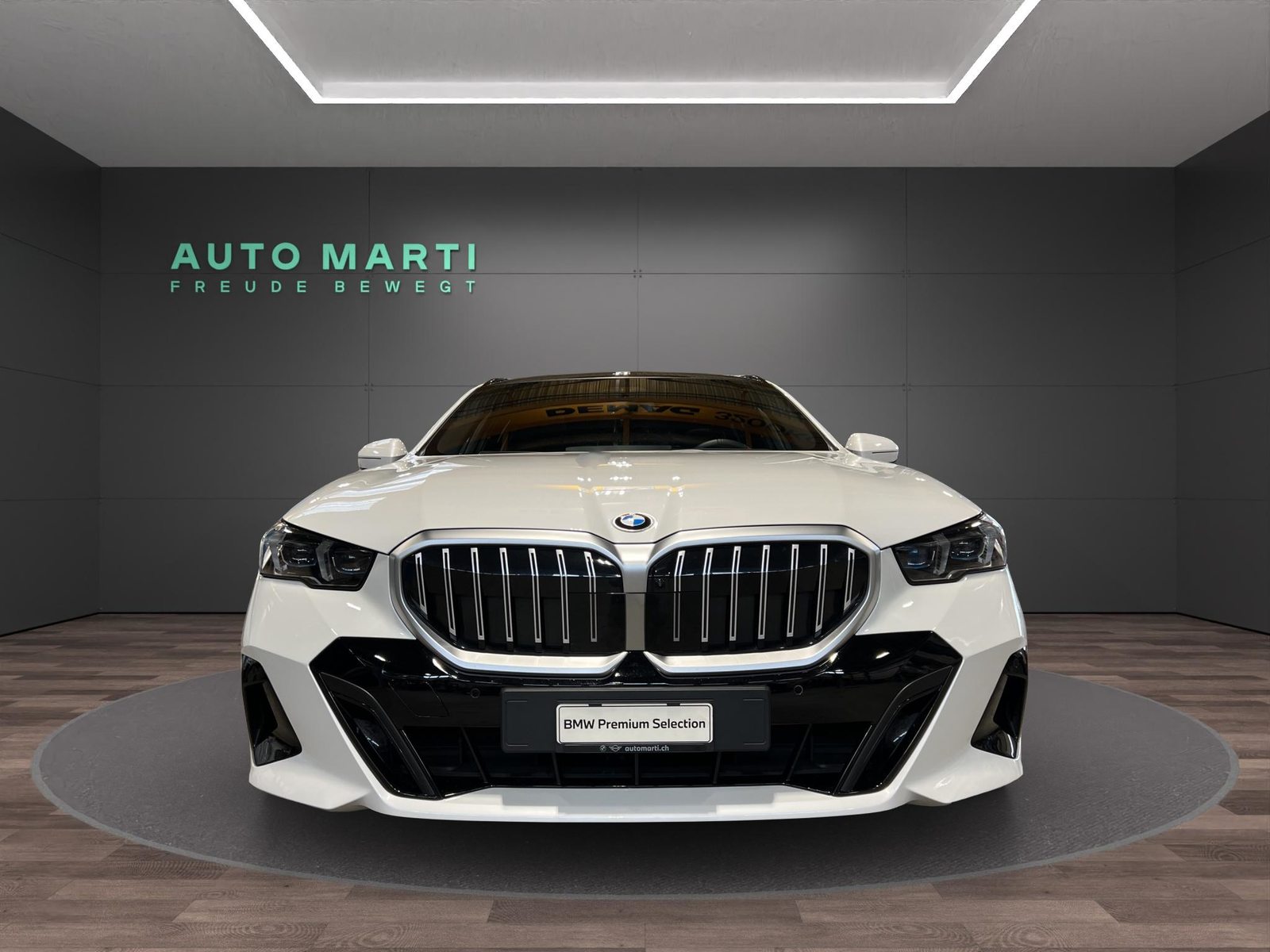 BMW 520d xDrive Touring M Sport, Mild-Hybrid Diesel/Electric, Second hand / Used, Automatic - 5