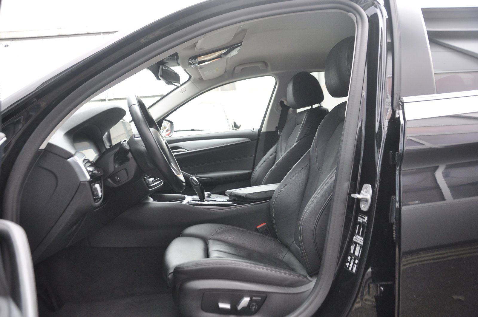BMW 520d Touring Steptronic, Hybride Léger Diesel/Électricité, Occasion / Utilisé, Automatique - 5