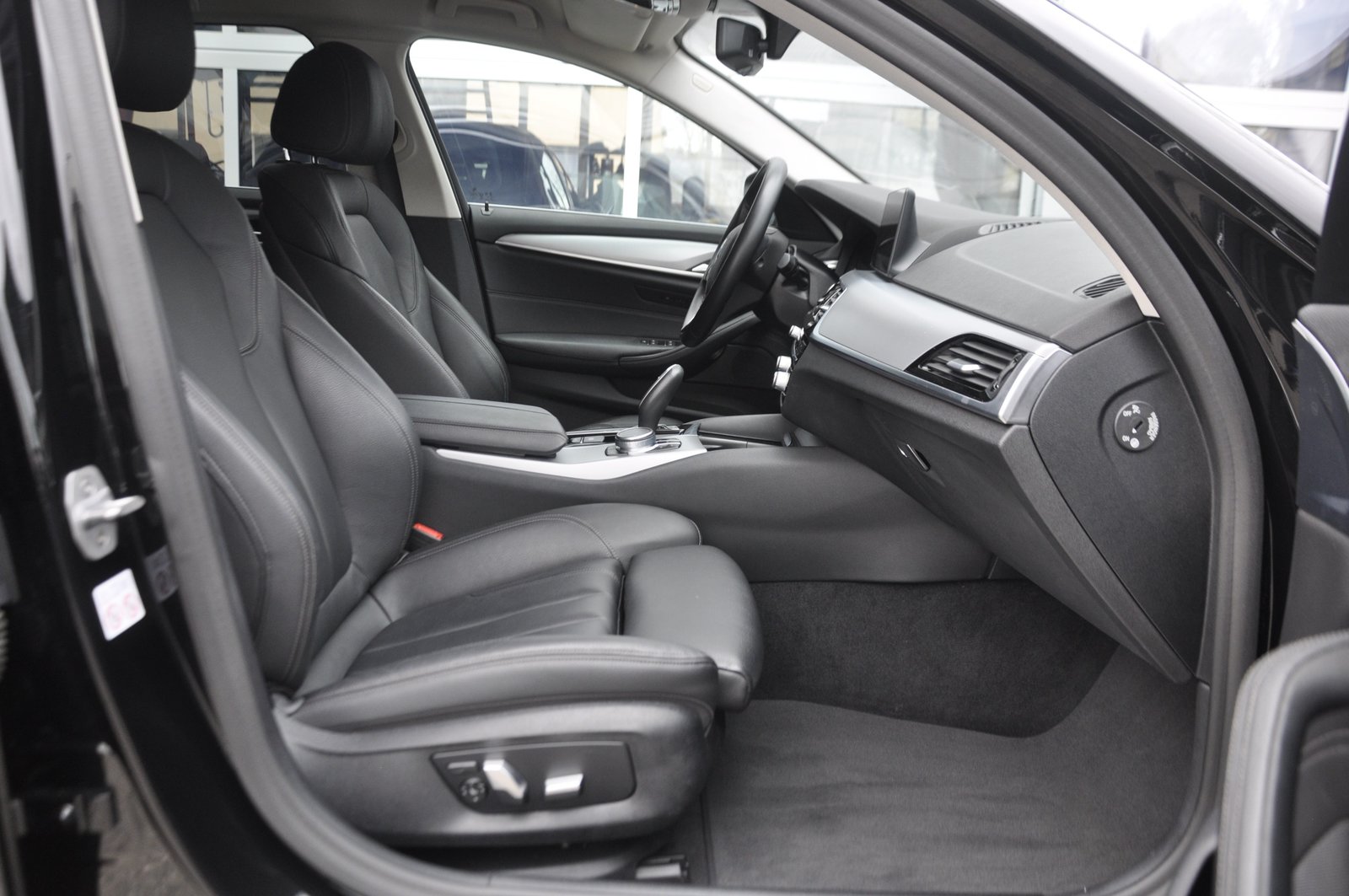 BMW 520d Touring Steptronic, Hybride Léger Diesel/Électricité, Occasion / Utilisé, Automatique - 7