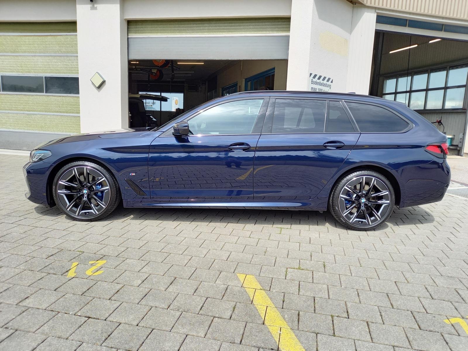 BMW 520d paddles Touring, Mild-Hybrid Diesel/Elektro, Occasion / Gebraucht, Automatik - 3