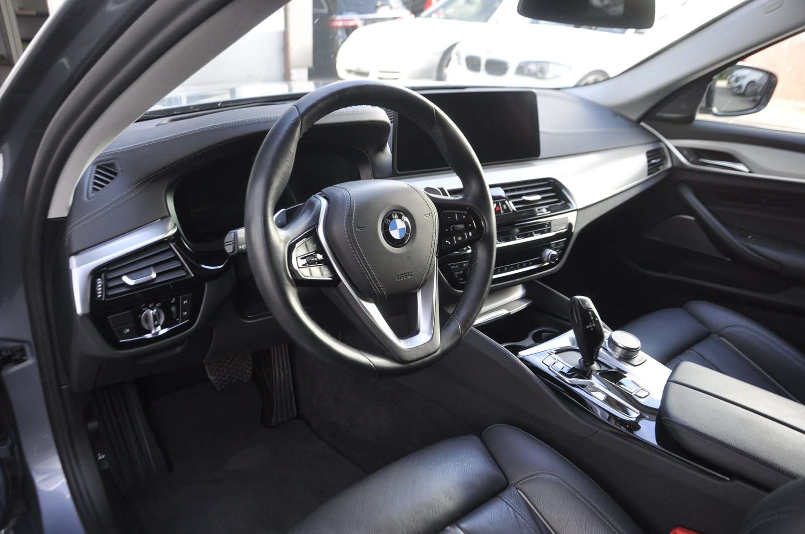 BMW 520d 48V Touring Luxury Steptronic I Anhängerkup, Mild-Hybrid Diesel/Electric, Second hand / Used, Automatic - 6