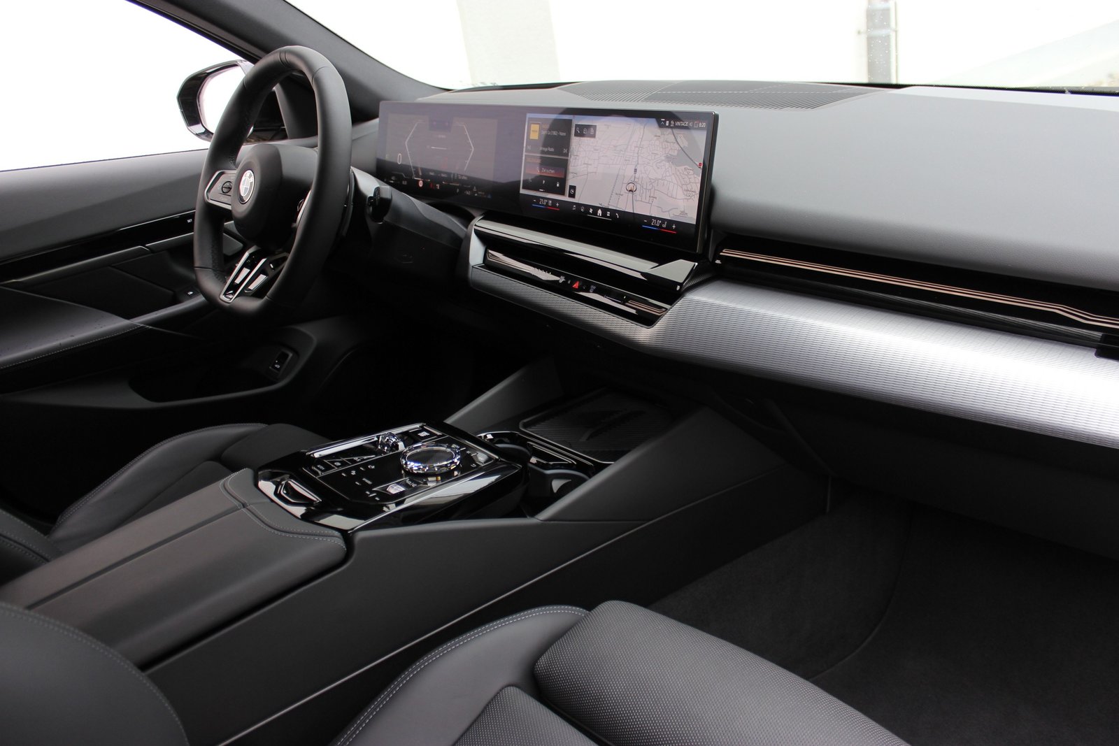 BMW 520d 48V Touring M Sport Pro, Mild-Hybrid Diesel/Elektro, Occasion / Gebraucht, Automatik - 2