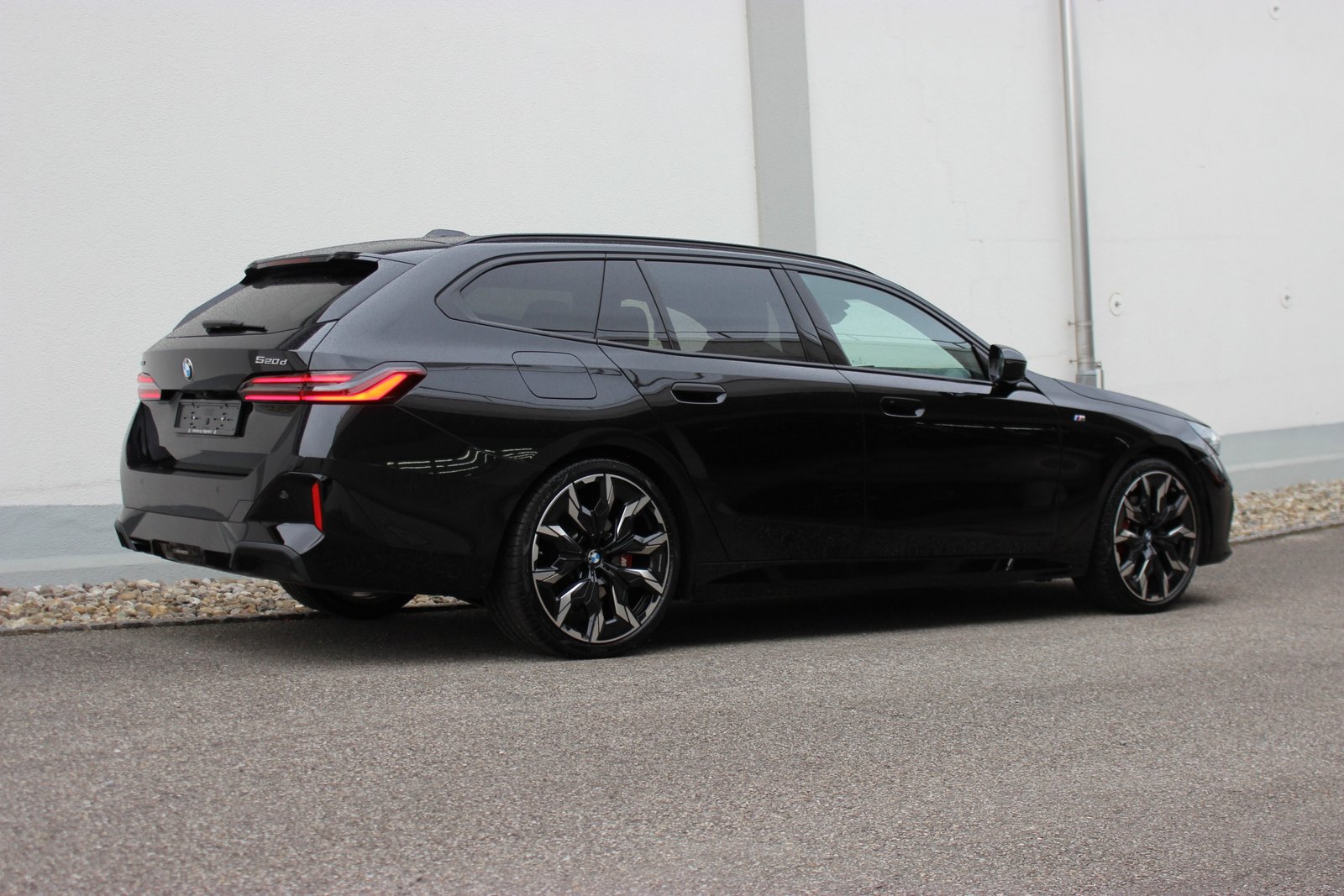 BMW 520d 48V Touring M Sport Pro, Mild-Hybrid Diesel/Elektro, Occasion / Gebraucht, Automatik - 3