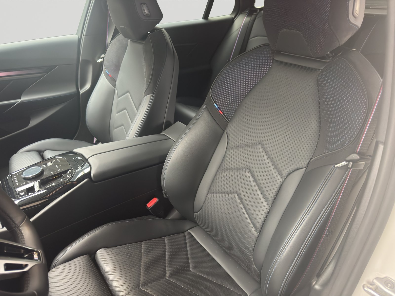 BMW 520d 48V Touring M Sport Pro Steptronic, Mild-Hybrid Diesel/Electric, Second hand / Used, Automatic - 6
