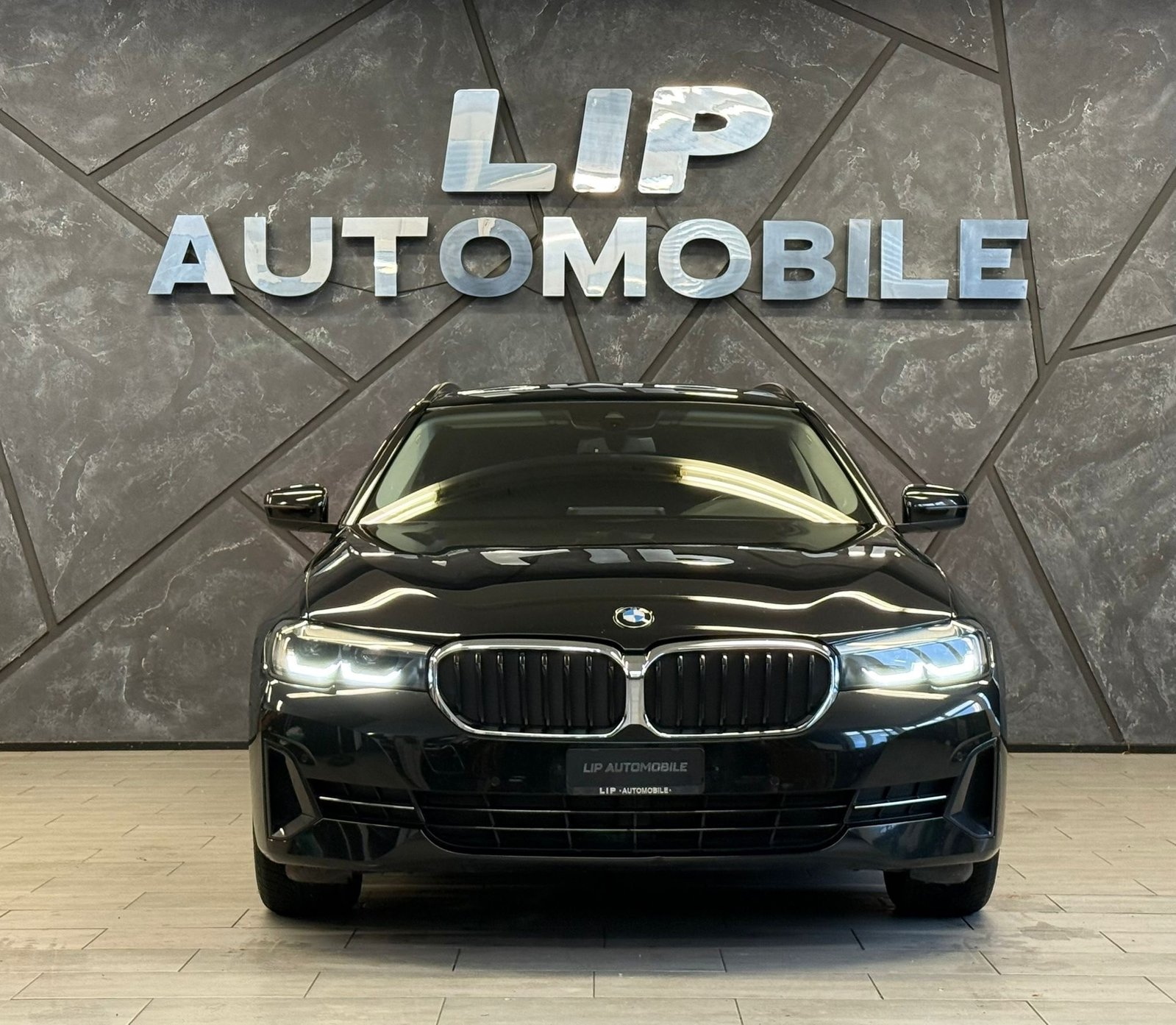 BMW 520d 48V Touring Steptronic Facelift, Diesel, Second hand / Used, Automatic - 2