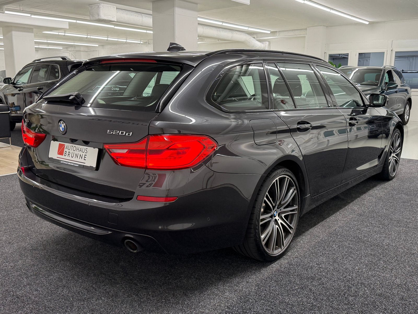 BMW 520d Touring Sport Line Steptronic, Diesel, Occasion / Gebraucht, Automatik - 4