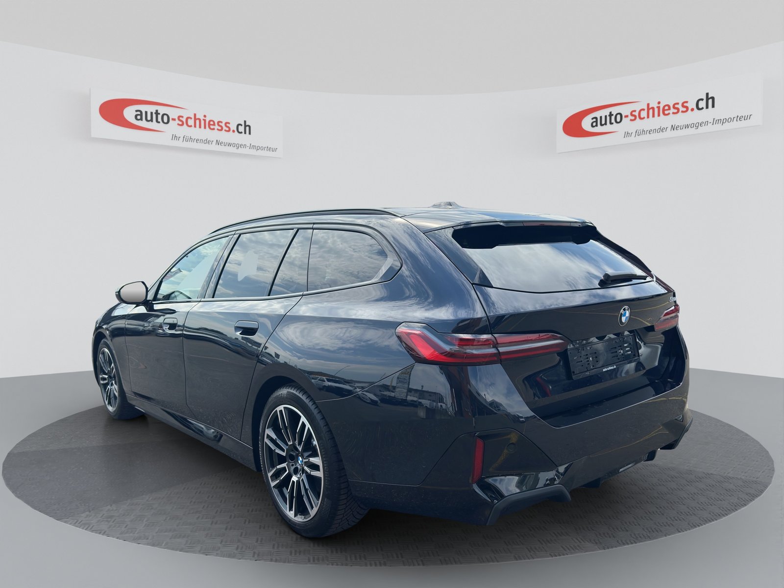 BMW 520d M Sport Pro 48V Touring Steptronic sDrive, Mild-Hybrid Diesel/Elektro, Occasion / Gebraucht, Automatik - 3
