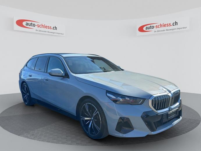 BMW 520i sDrive 48V Touring M Sport Steptronic, Mild-Hybrid Petrol/Electric, Second hand / Used, Automatic