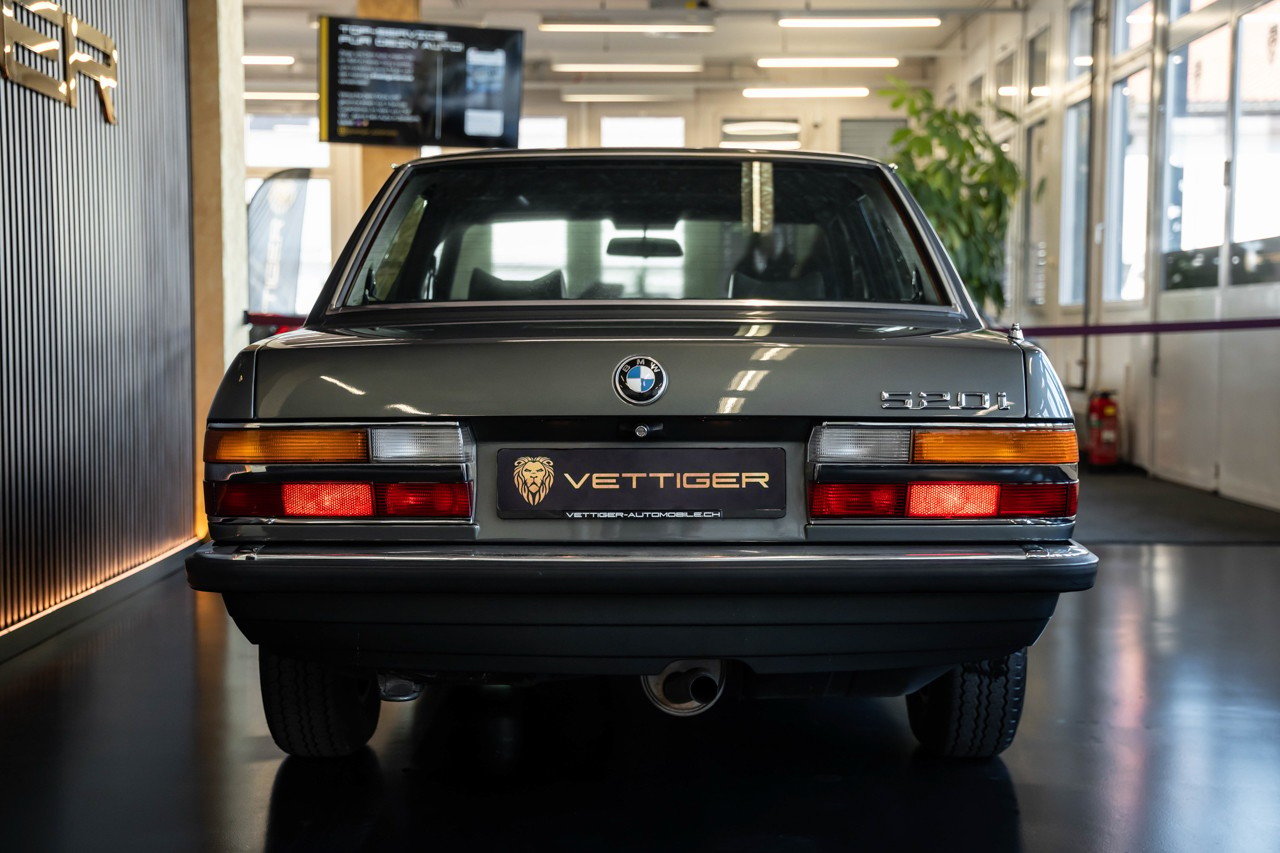 BMW 520i A, Essence, Occasion / Utilisé, Automatique - 4