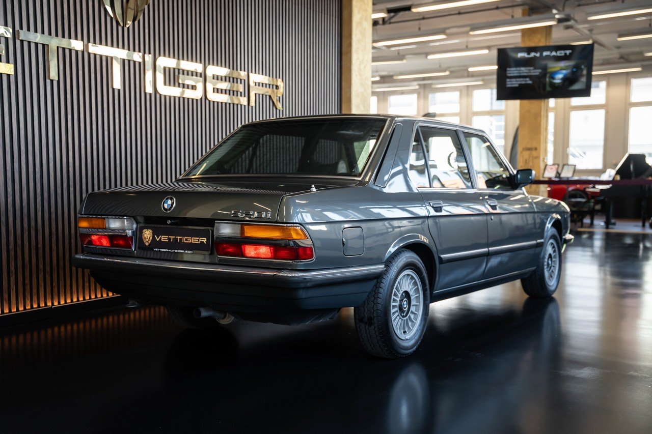 BMW 520i A, Essence, Occasion / Utilisé, Automatique - 6