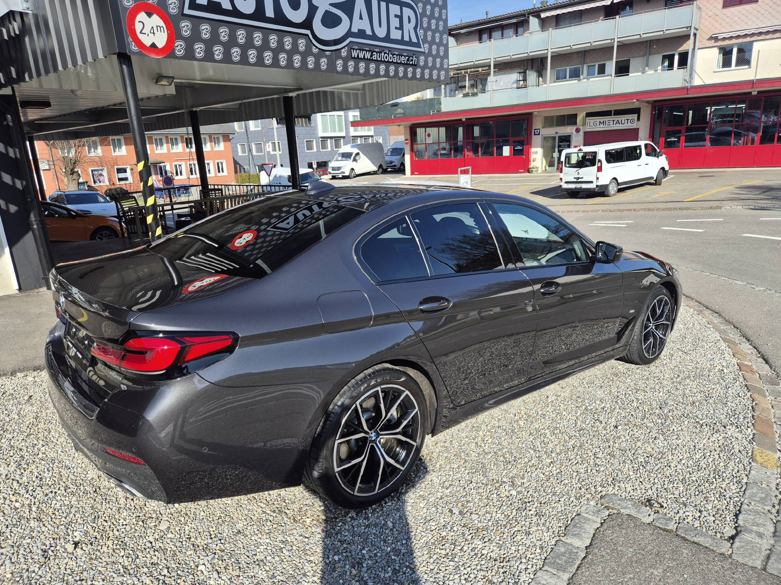 BMW 520d M-Sport, Mild-Hybrid Diesel/Electric, Second hand / Used, Automatic - 6