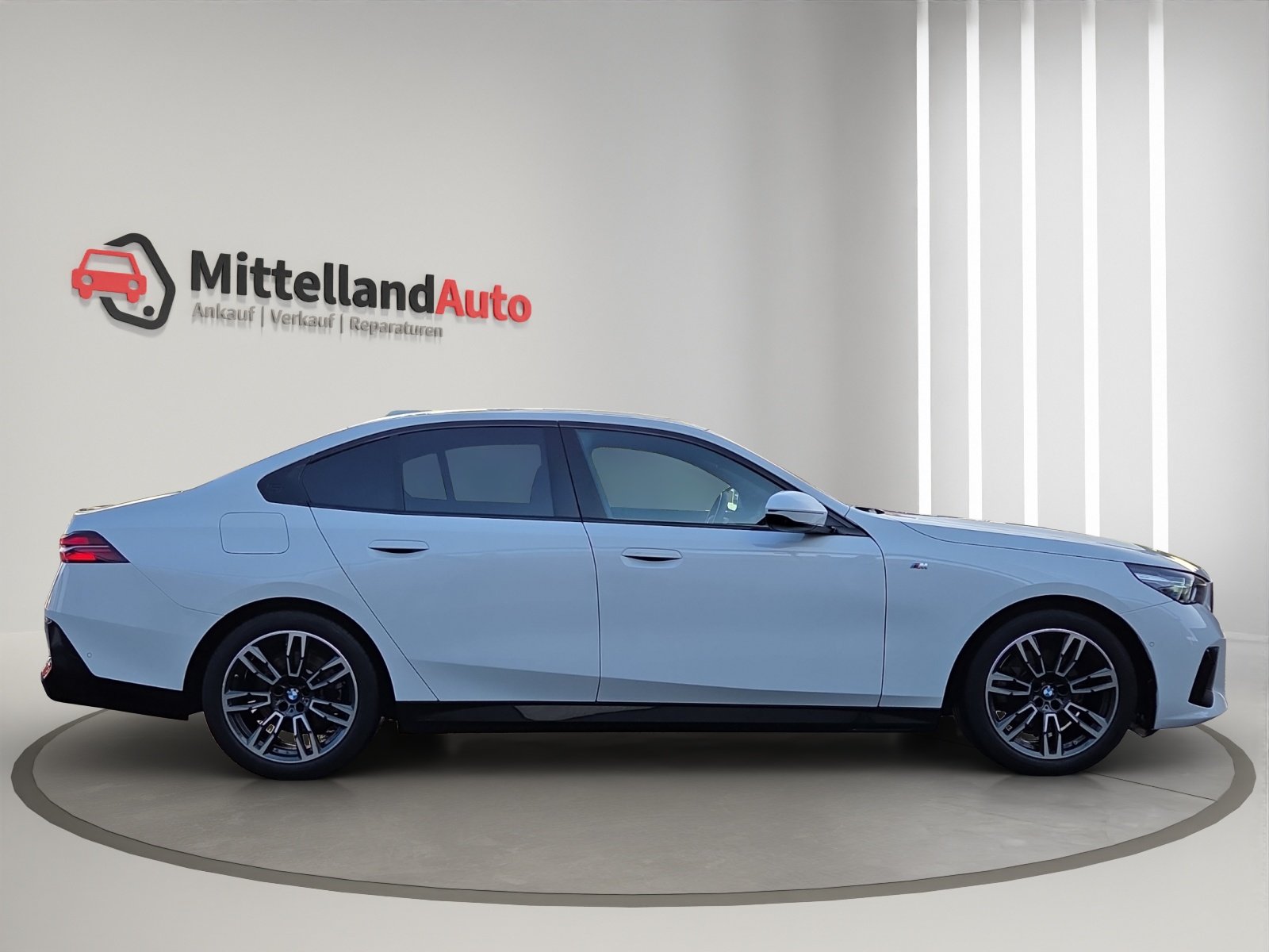 BMW 520d 48V M Sport Steptronic, Mild-Hybrid Diesel/Electric, Second hand / Used, Automatic - 4