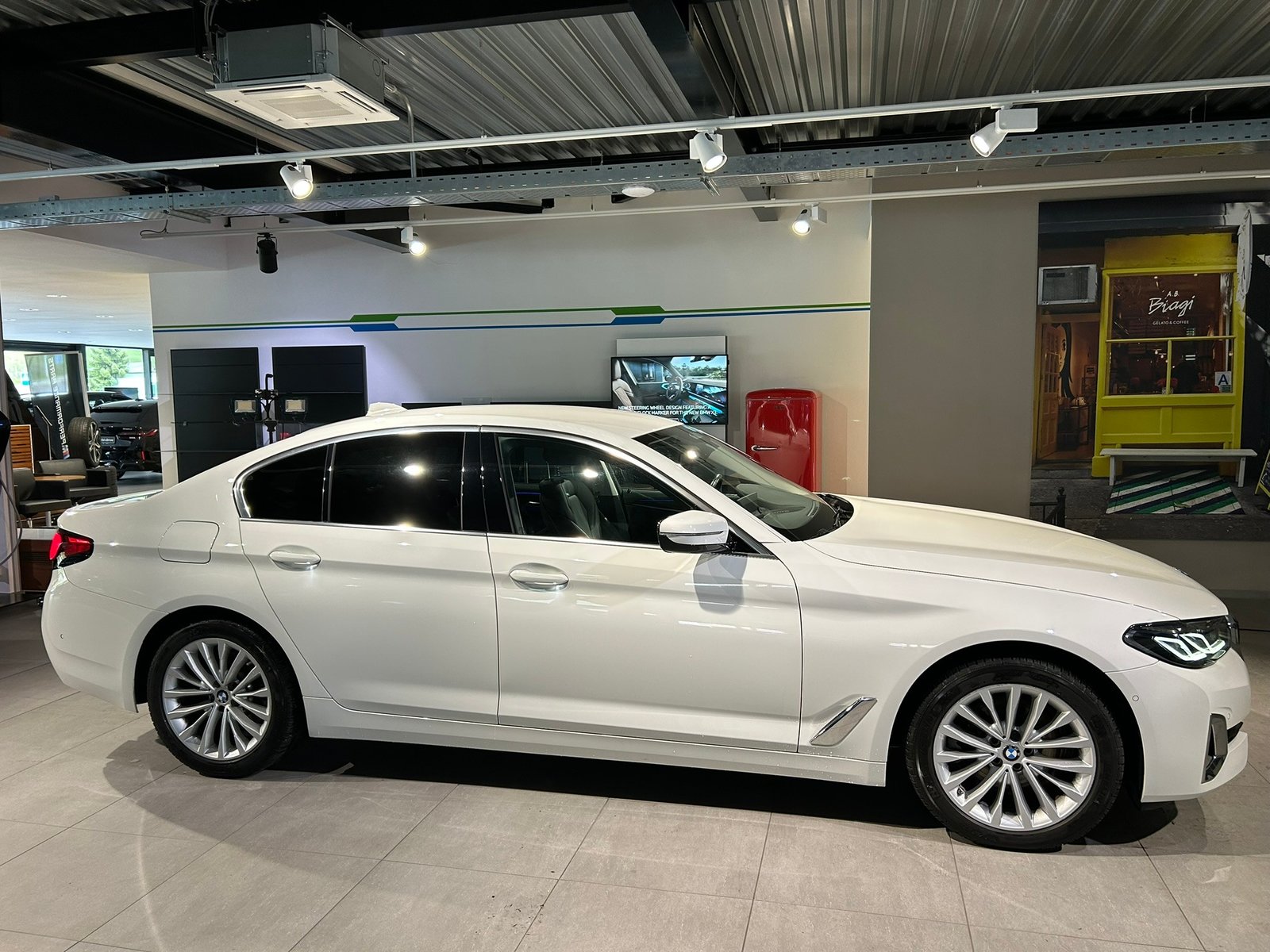 BMW 520d 48V Luxury Line Steptronic