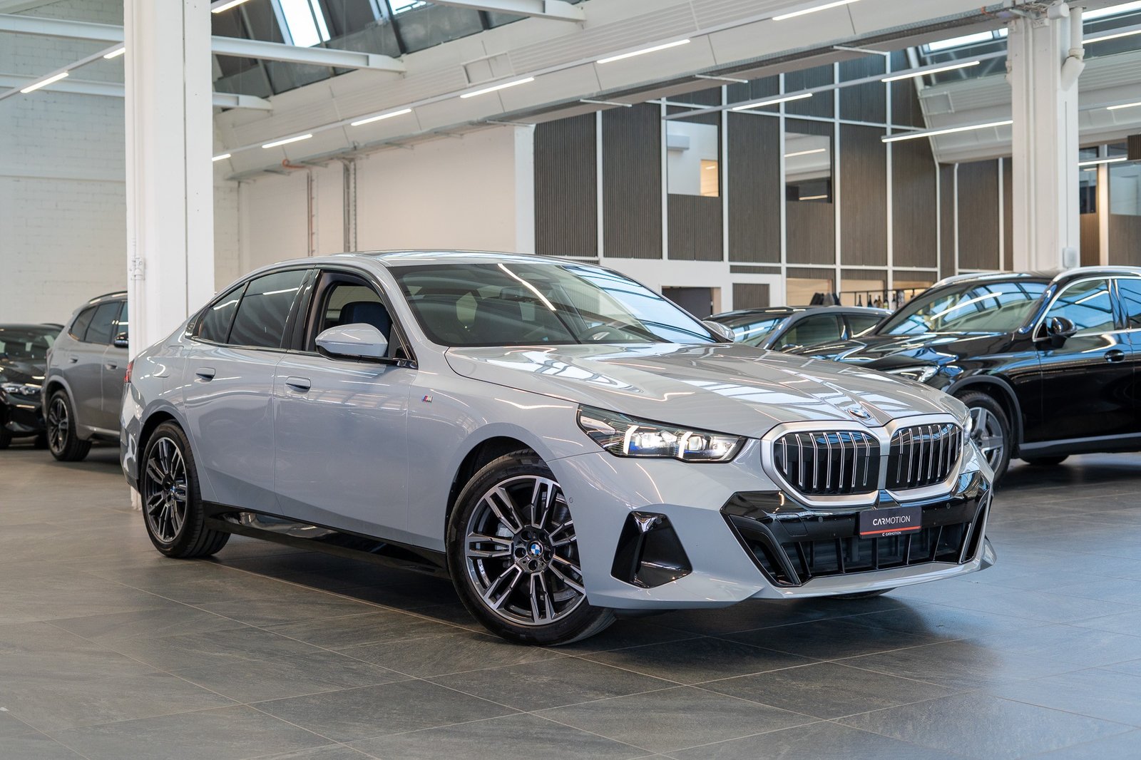 BMW 520i M Sport / Rückfahrkamera / Harman/Kardon / el.Sitz, Petrol, Second hand / Used, Automatic - 3