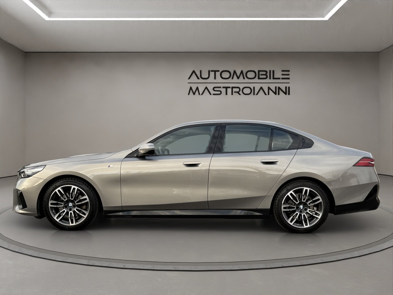BMW 520d 48V M Sport Steptronic, Hybride Léger Diesel/Électricité, Occasion / Utilisé, Automatique - 4