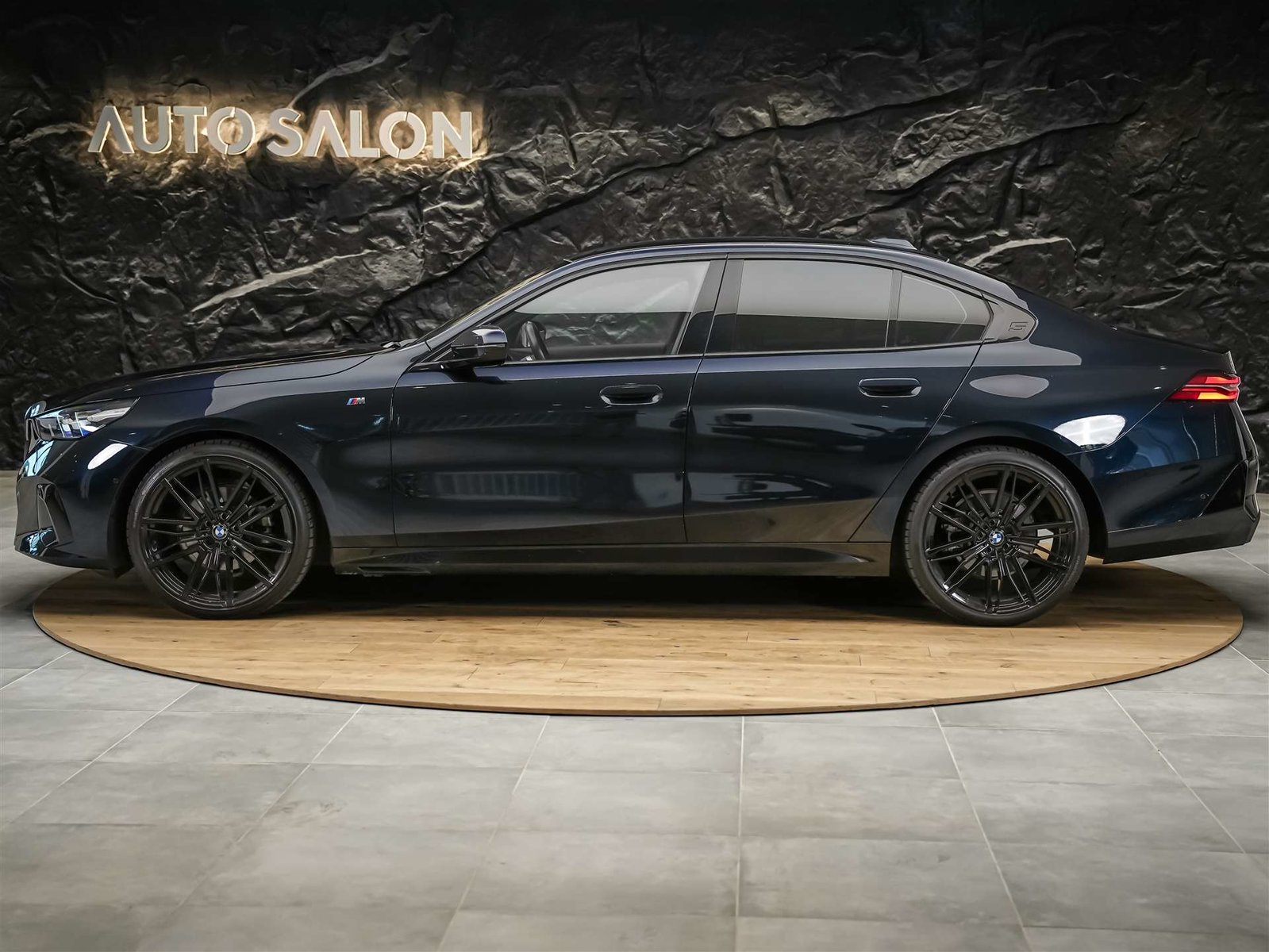 BMW 520d M Sport Steptronic *Werksgarantie*21 Felgen*Driving, Diesel, Occasion / Gebraucht, Automatik - 2