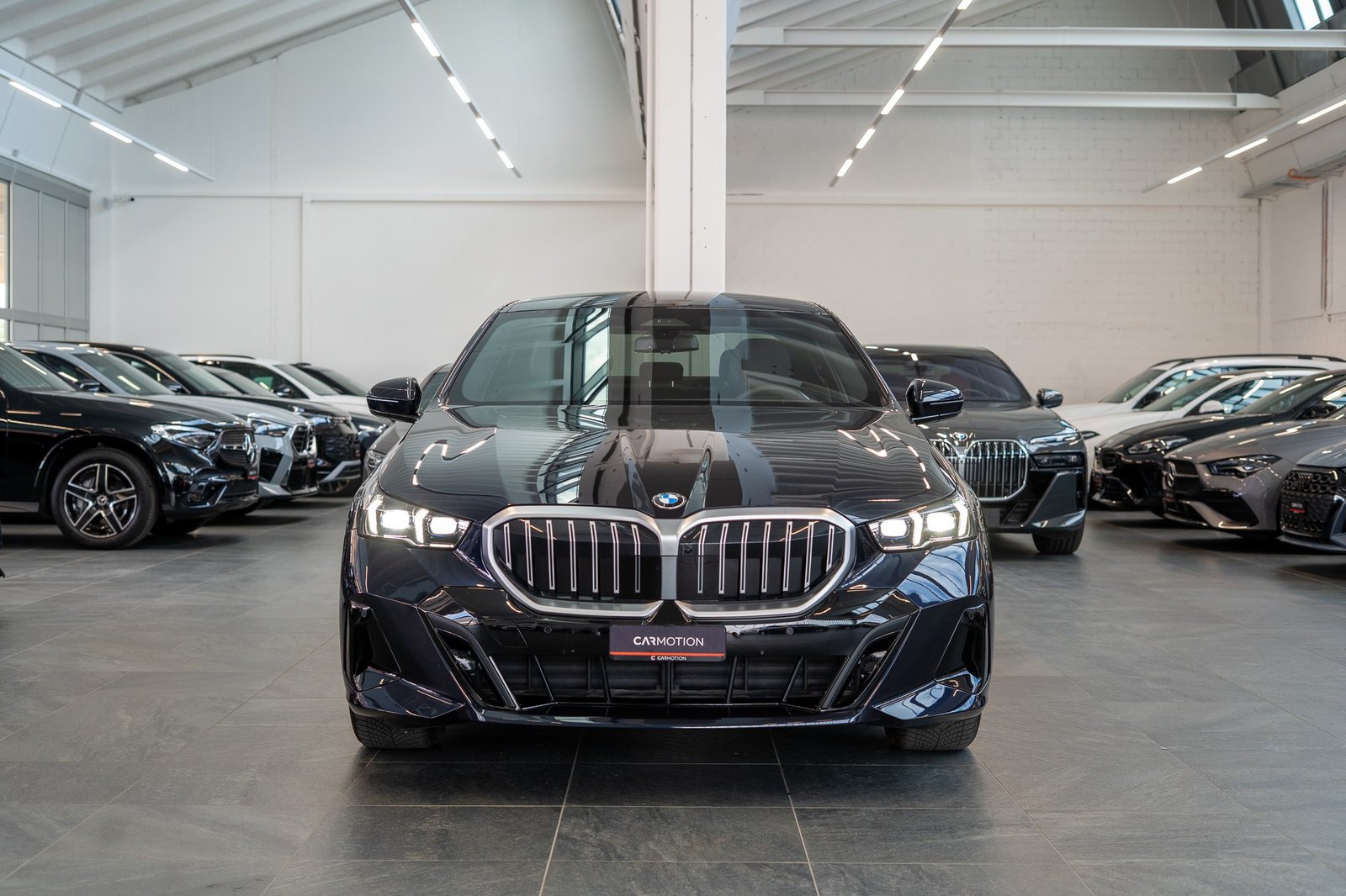 BMW 520i M Sport / 360Kamera / HeadUp / Harman/Kardon /, Benzin, Occasion / Gebraucht, Automatik - 2