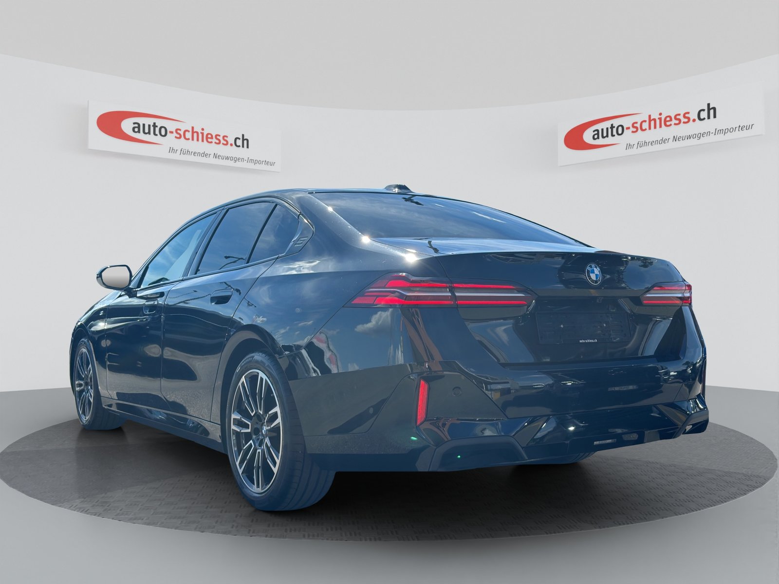 BMW 520d M Sport Steptronic, Mild-Hybrid Diesel/Elektro, Occasion / Gebraucht, Automatik - 3