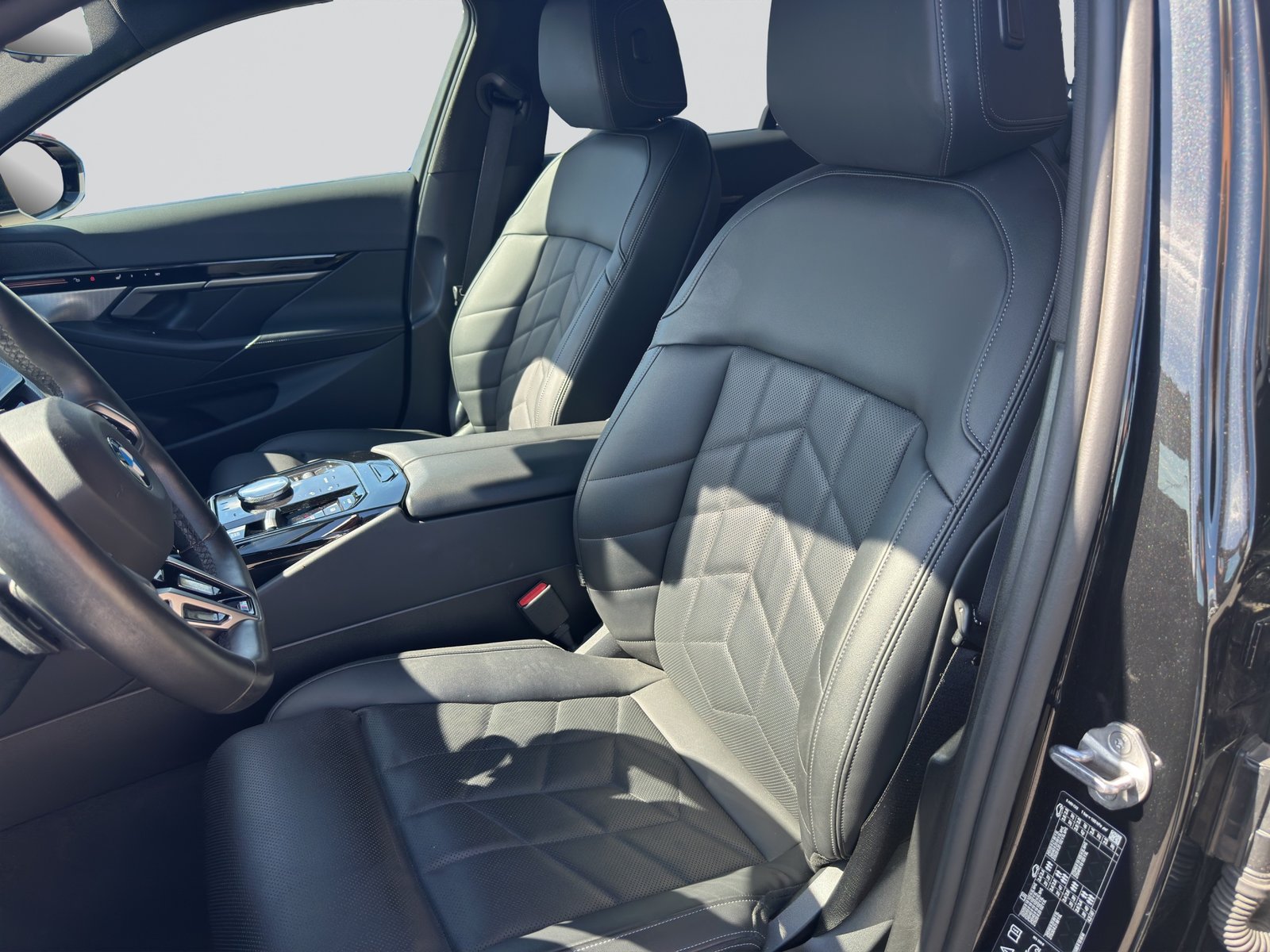 BMW 520d M Sport Steptronic, Mild-Hybrid Diesel/Elektro, Occasion / Gebraucht, Automatik - 6