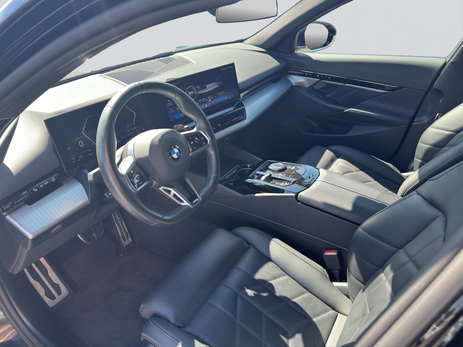 BMW 520d M Sport Steptronic, Mild-Hybrid Diesel/Elektro, Occasion / Gebraucht, Automatik - 7
