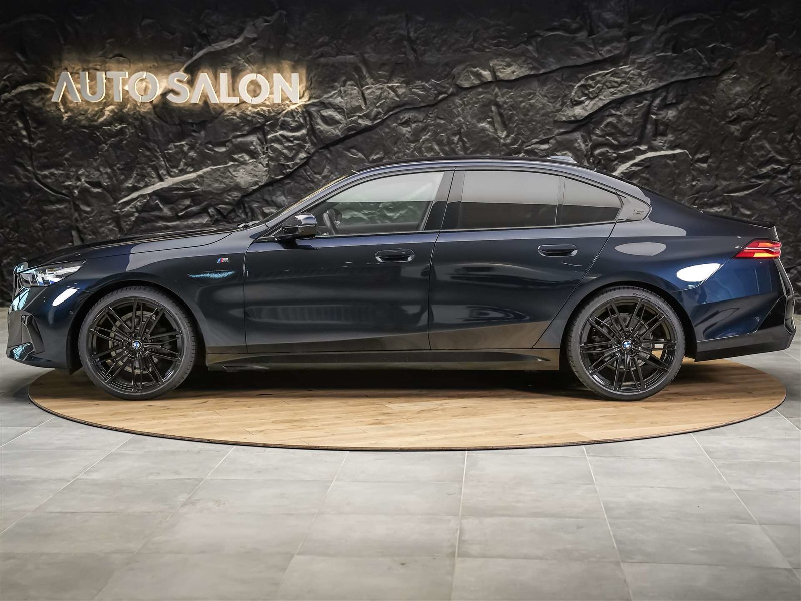 BMW 520i M Sport Steptronic *El. Sitze mit Memory*Abstandsre, Benzin, Occasion / Gebraucht, Automatik - 3