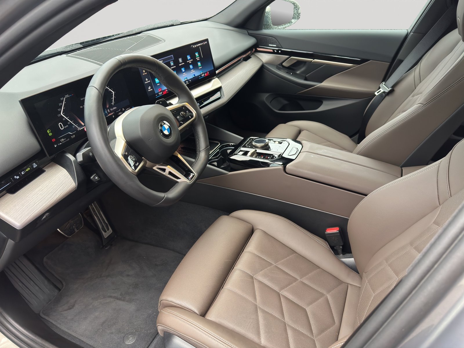 BMW 520i 48V M Sport Steptronic, Mild-Hybrid Petrol/Electric, Second hand / Used, Automatic - 7