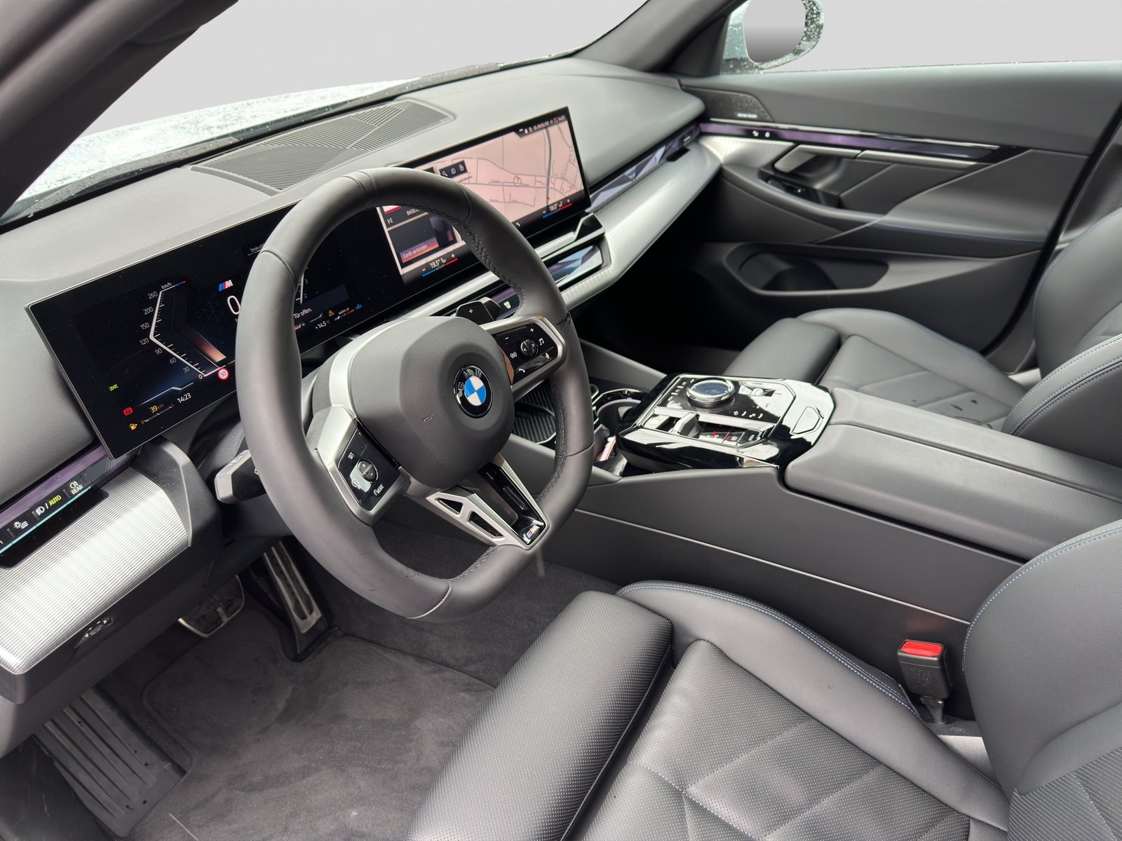 BMW 520i 48V M Sport Steptronic, Mild-Hybrid Petrol/Electric, Second hand / Used, Automatic - 7