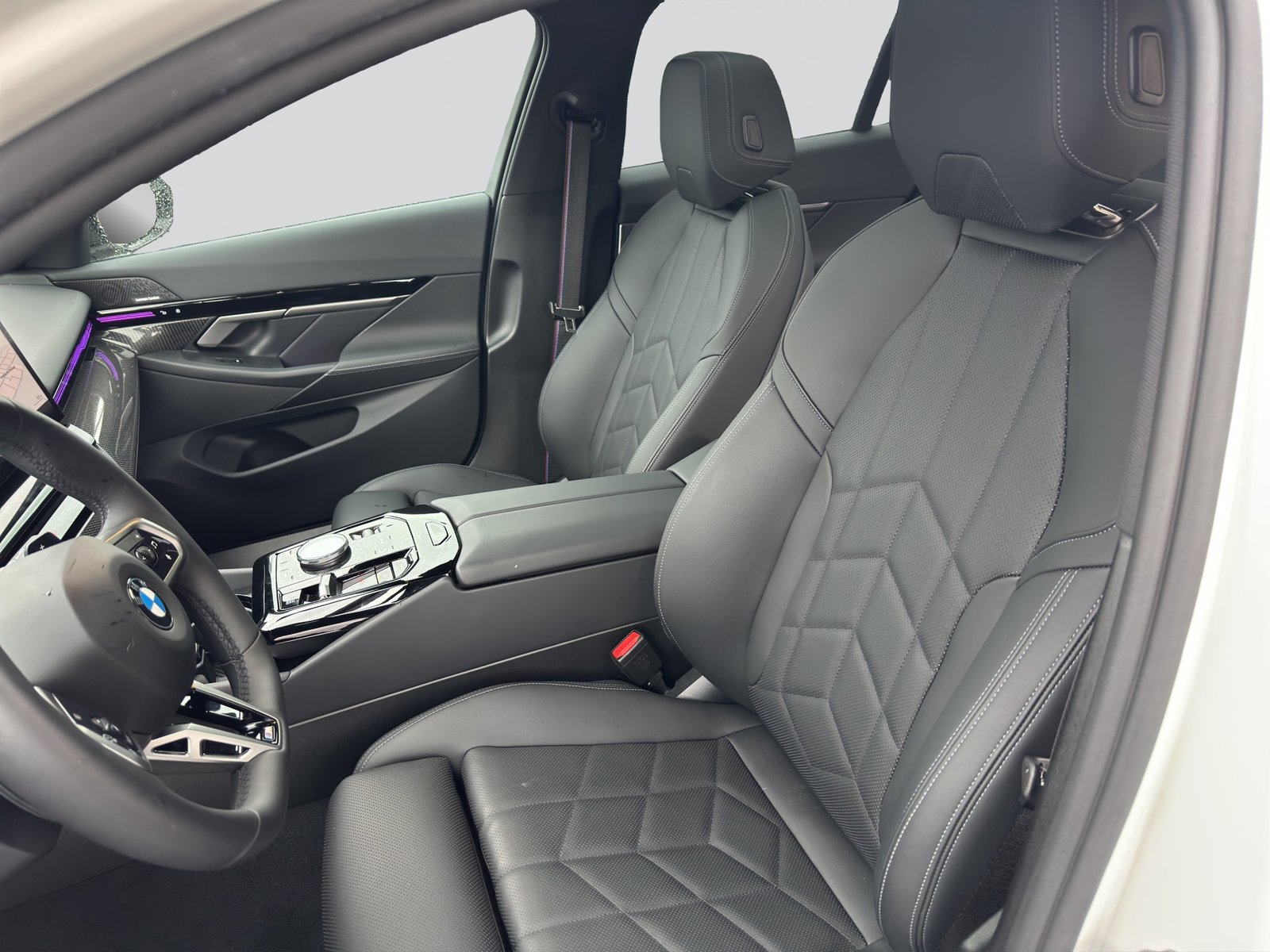 BMW 520i 48V M Sport Pro Steptronic, Mild-Hybrid Benzin/Elektro, Occasion / Gebraucht, Automatik - 6
